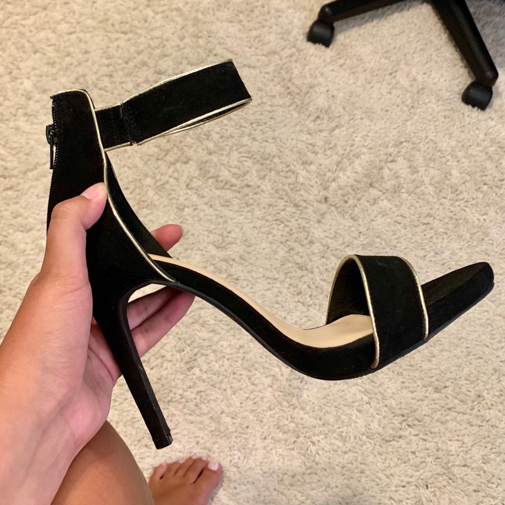 Heels - Picture 2 of 2